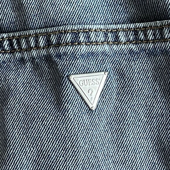 GUESS Reda Size 27 Fold Over High Waist Straight Mom Jeans Belted Medium Wash - Picture 7 of 10